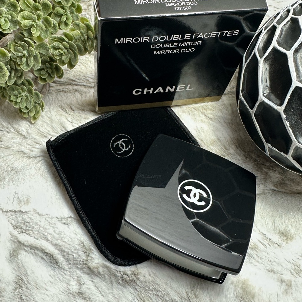 Chanel Elegant Black Mirror Duo